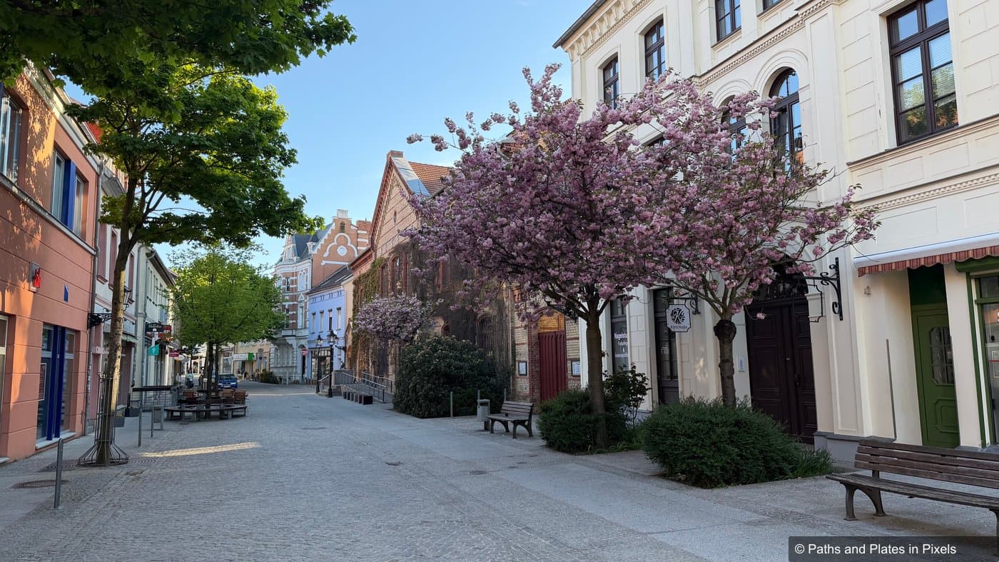 Walking along Friedensstraße in Waren on the way to the harbour